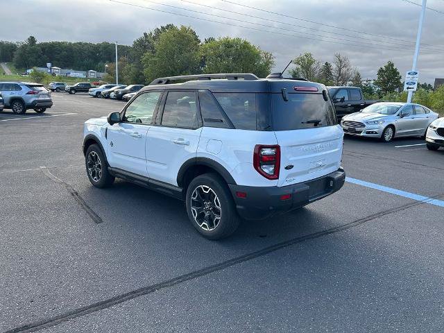 Certified 2025 Ford Bronco Sport Outer Banks w/ Outer Banks Tech Package+ AWD/4WD image 3