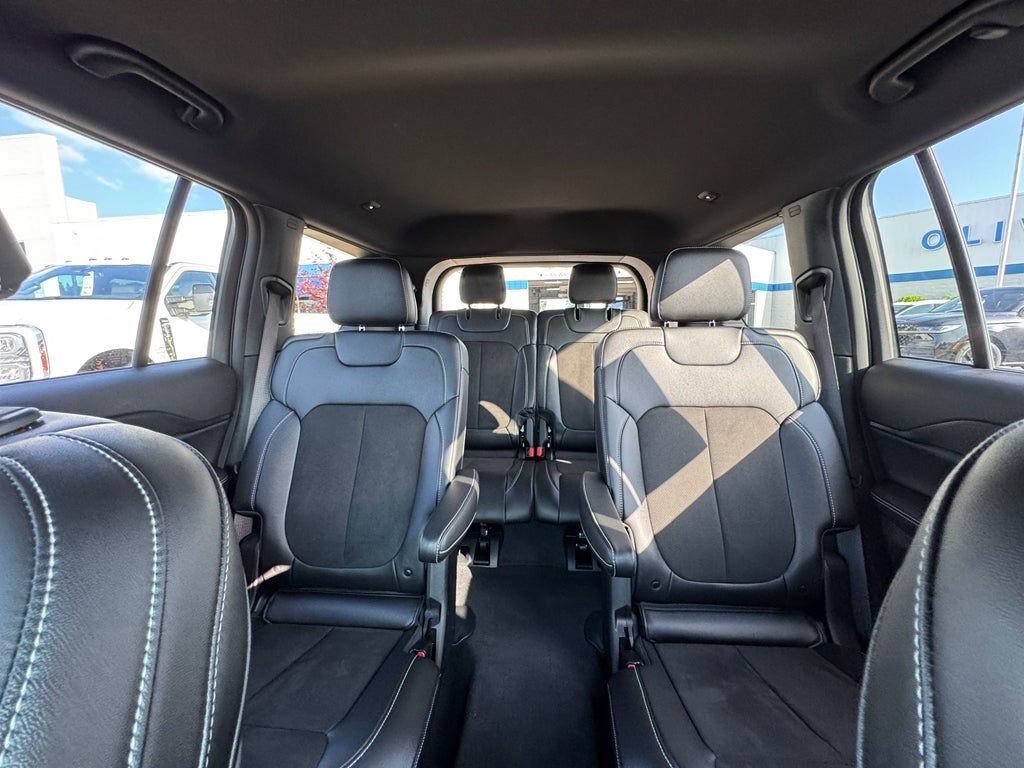Used 2023 Jeep Grand Cherokee L Laredo AWD/4WD image 32
