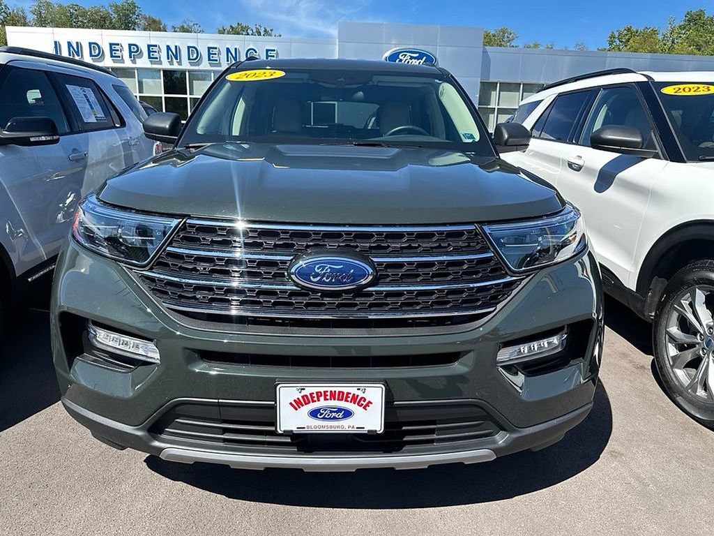 Certified 2023 Ford Explorer XLT w/ Equipment Group 202A AWD/4WD image 6