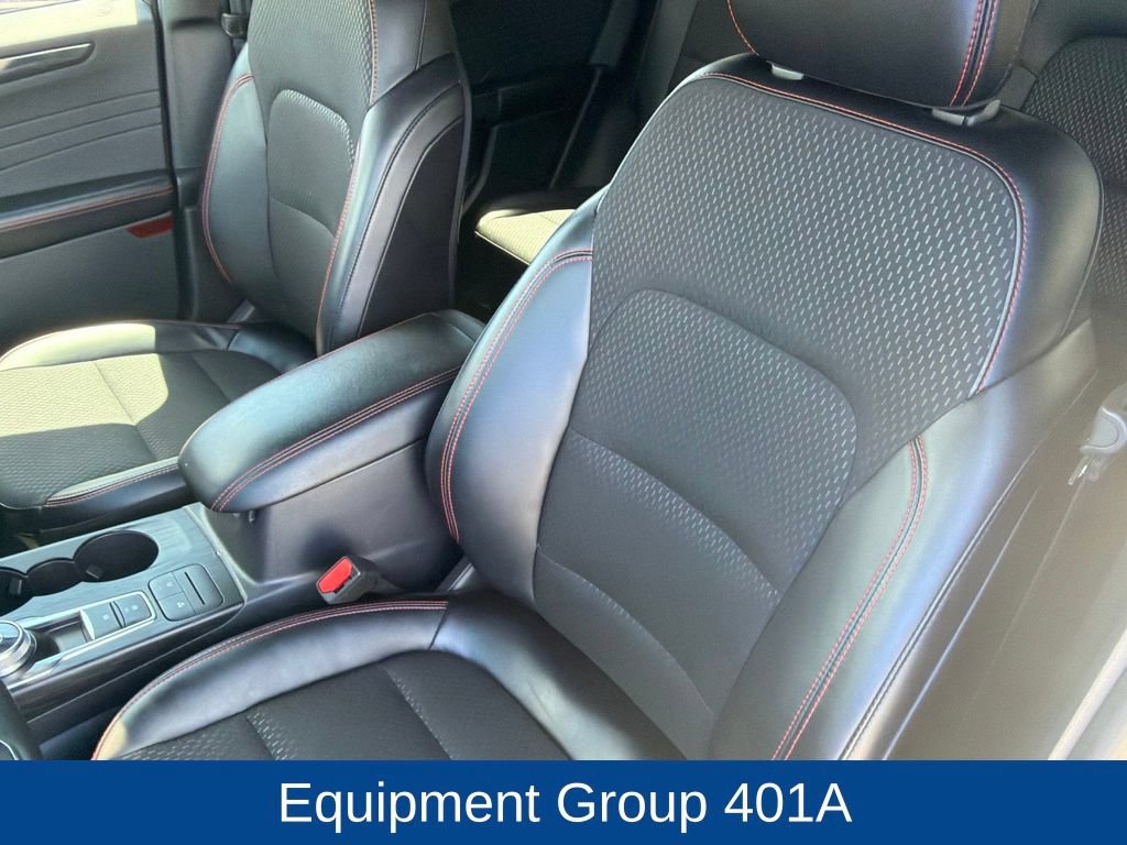 Certified 2025 Ford Escape ST-Line Select AWD/4WD image 14