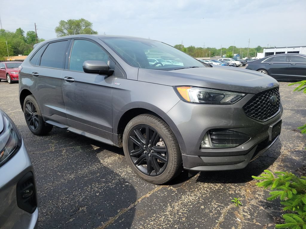 Certified 2024 Ford Edge ST-Line w/ Class II Trailer Tow Package AWD/4WD image 2