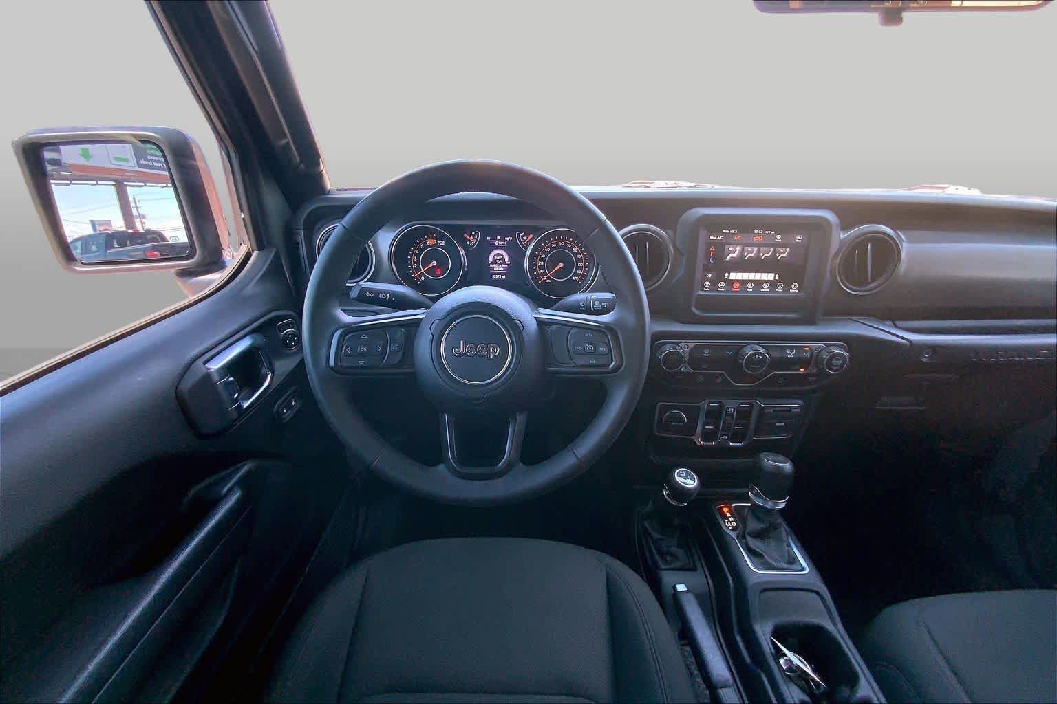 Used 2023 Jeep Wrangler Unlimited Sport AWD/4WD image 6
