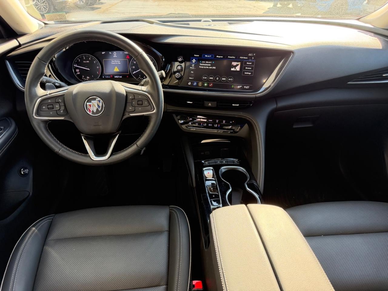 Used 2023 Buick Envision Essence FWD image 11