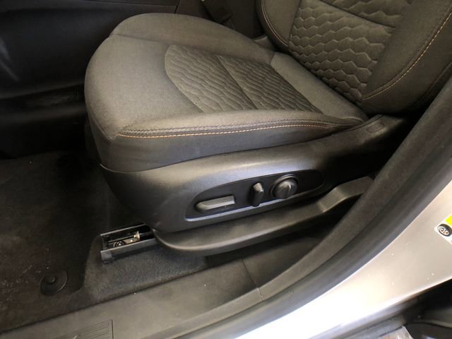 Used 2018 Chevrolet Equinox LT image 11