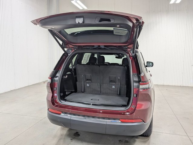 Used 2024 Jeep Grand Cherokee L Limited image 7
