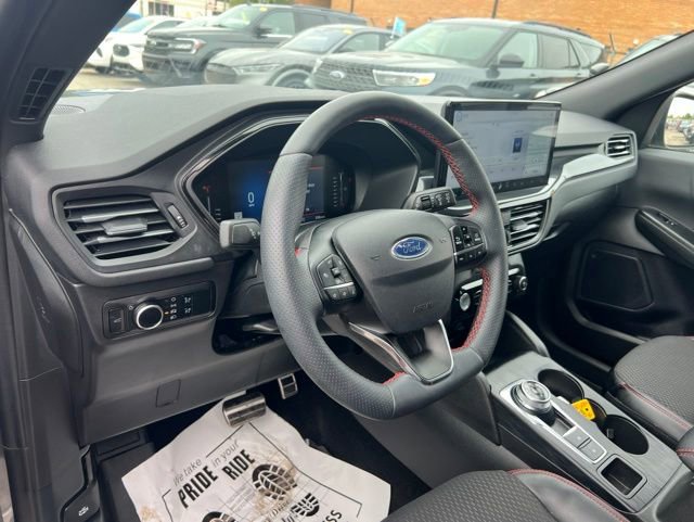 Certified 2024 Ford Escape ST-Line w/ Tech Pack #1 AWD/4WD image 7