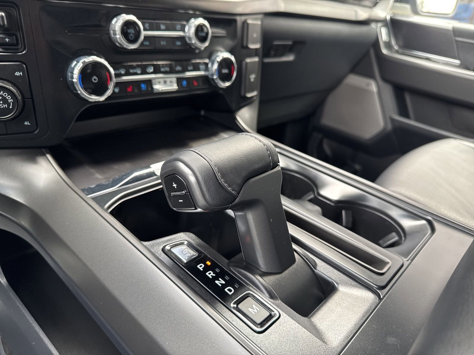 Certified 2024 Ford F150 Lariat w/ FX4 Off-Road Package image 35