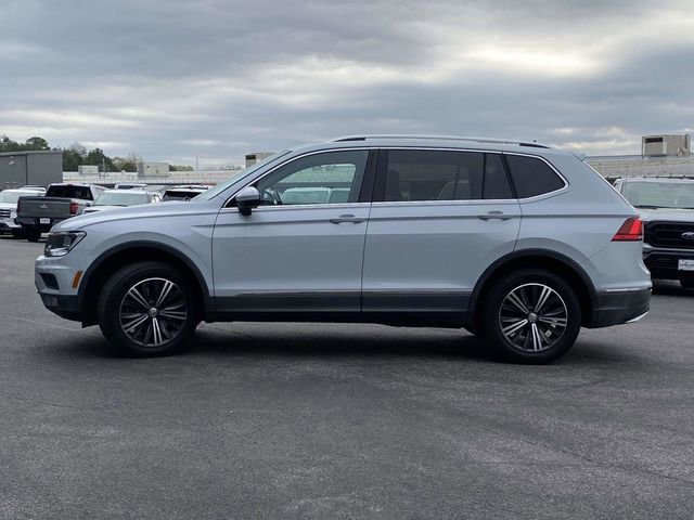Used 2018 Volkswagen Tiguan SEL image 2