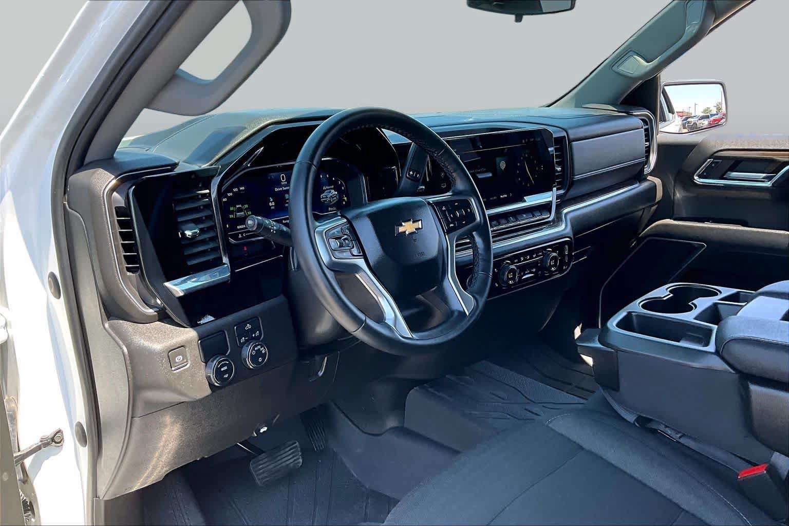 Used 2023 Chevrolet Silverado 1500 LT w/ Protection Package RWD image 17