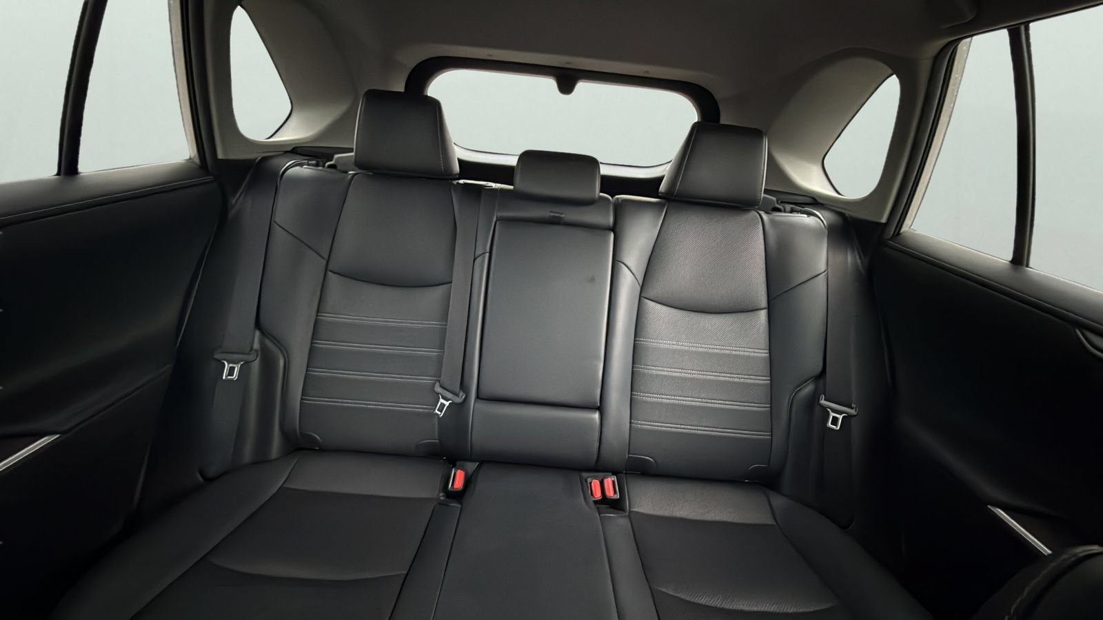 Used 2020 Toyota RAV4 Limited w/ Limited Grade Weather Package FWD image 25