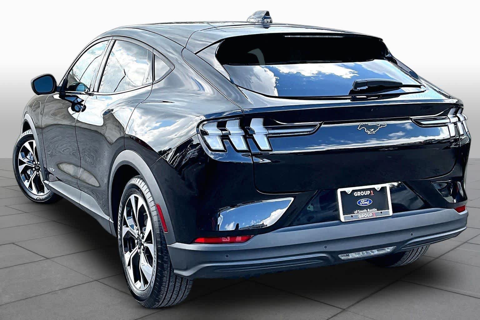Certified 2025 Ford Mustang Mach-E Select w/ Comfort Package Lite RWD image 5