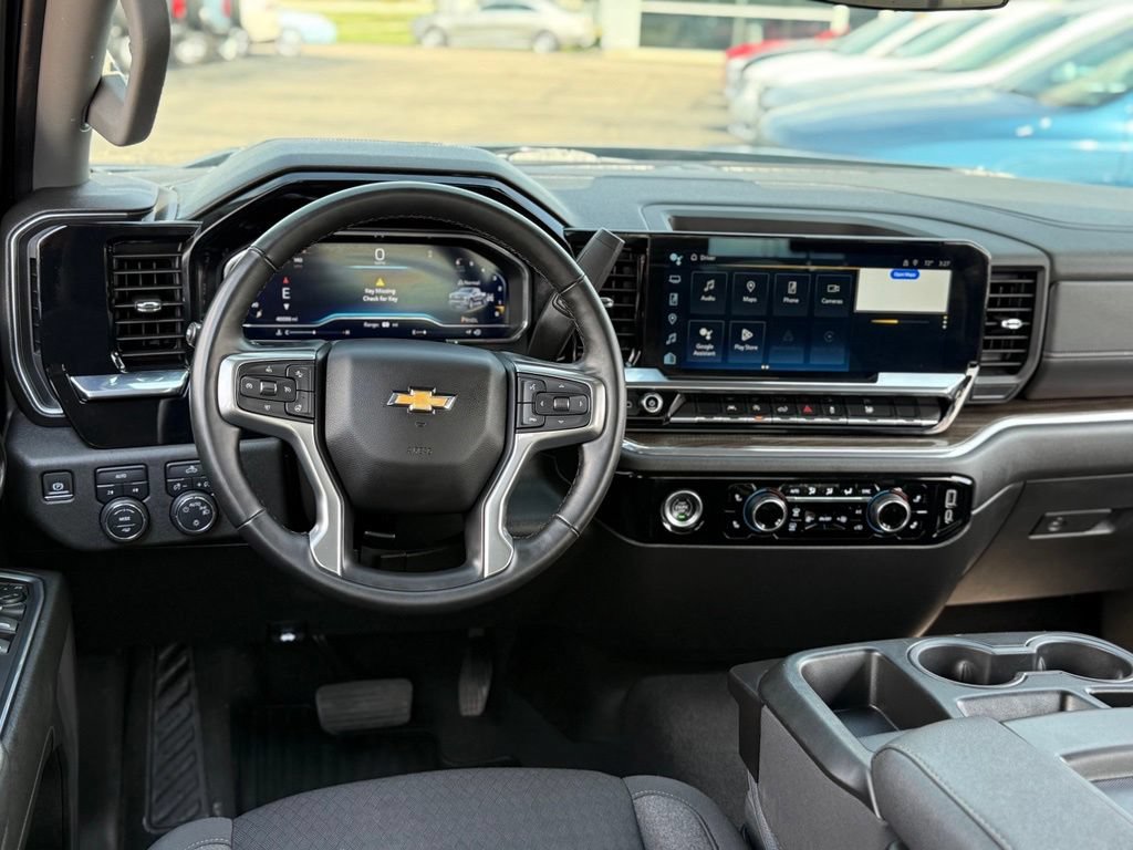 Used 2024 Chevrolet Silverado 1500 LT AWD/4WD image 13