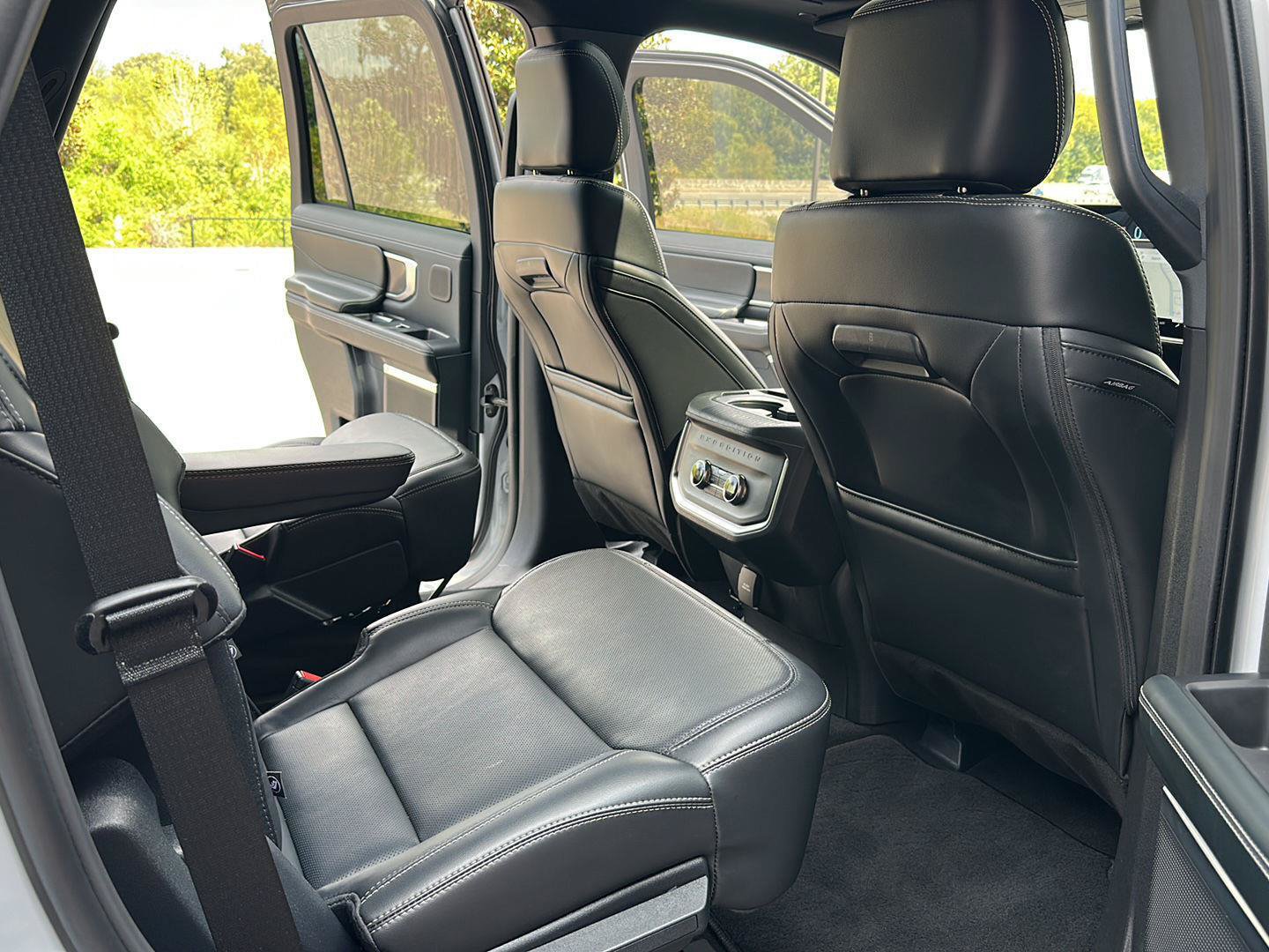 Certified 2025 Ford Expedition Platinum w/ Stealth Performance Package AWD/4WD image 36