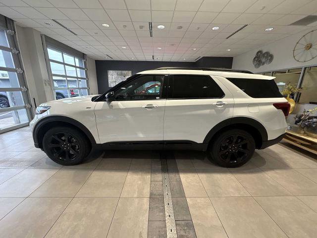 Certified 2023 Ford Explorer ST-Line image 2