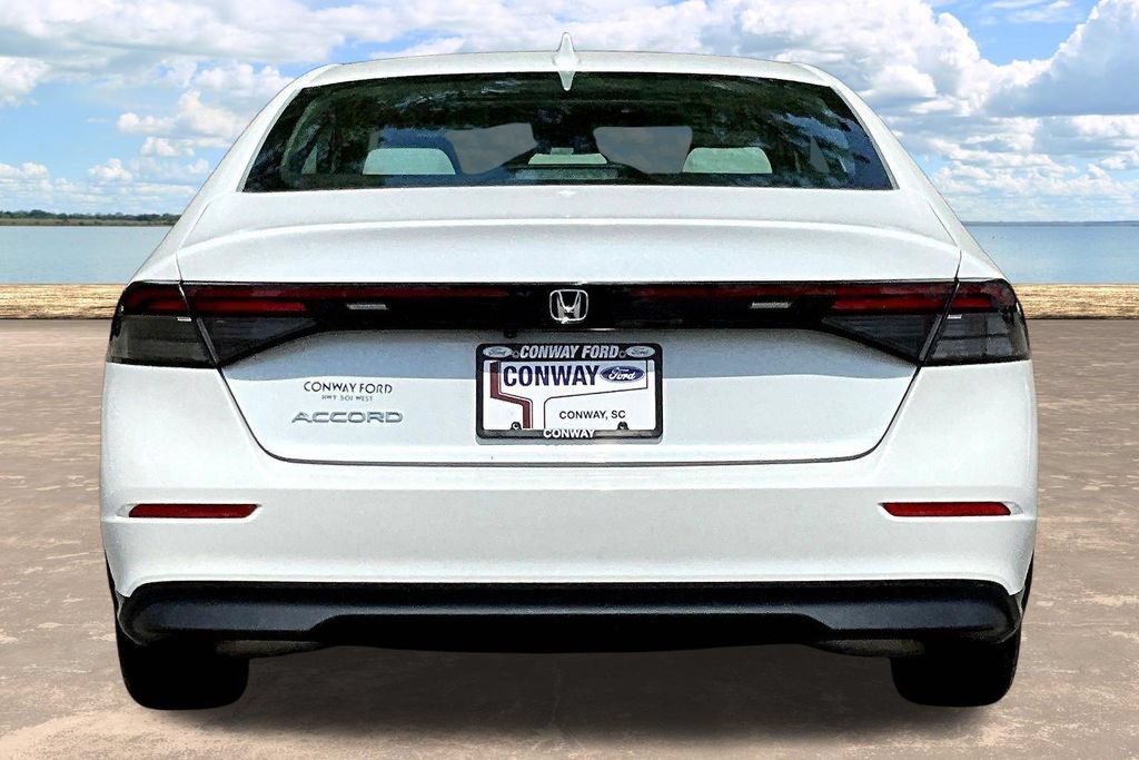Used 2023 Honda Accord EX image 7