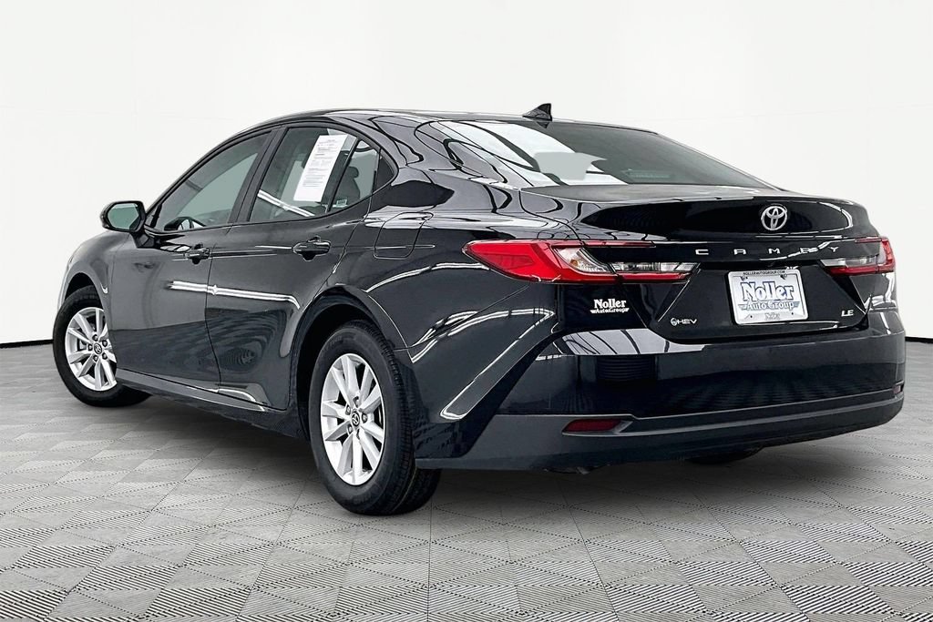 Used 2025 Toyota Camry LE FWD image 13