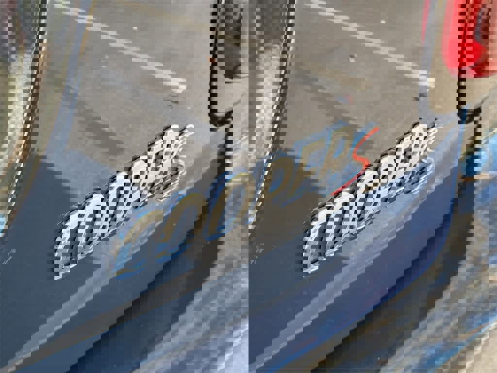 Used 2019 MINI Cooper S image 6