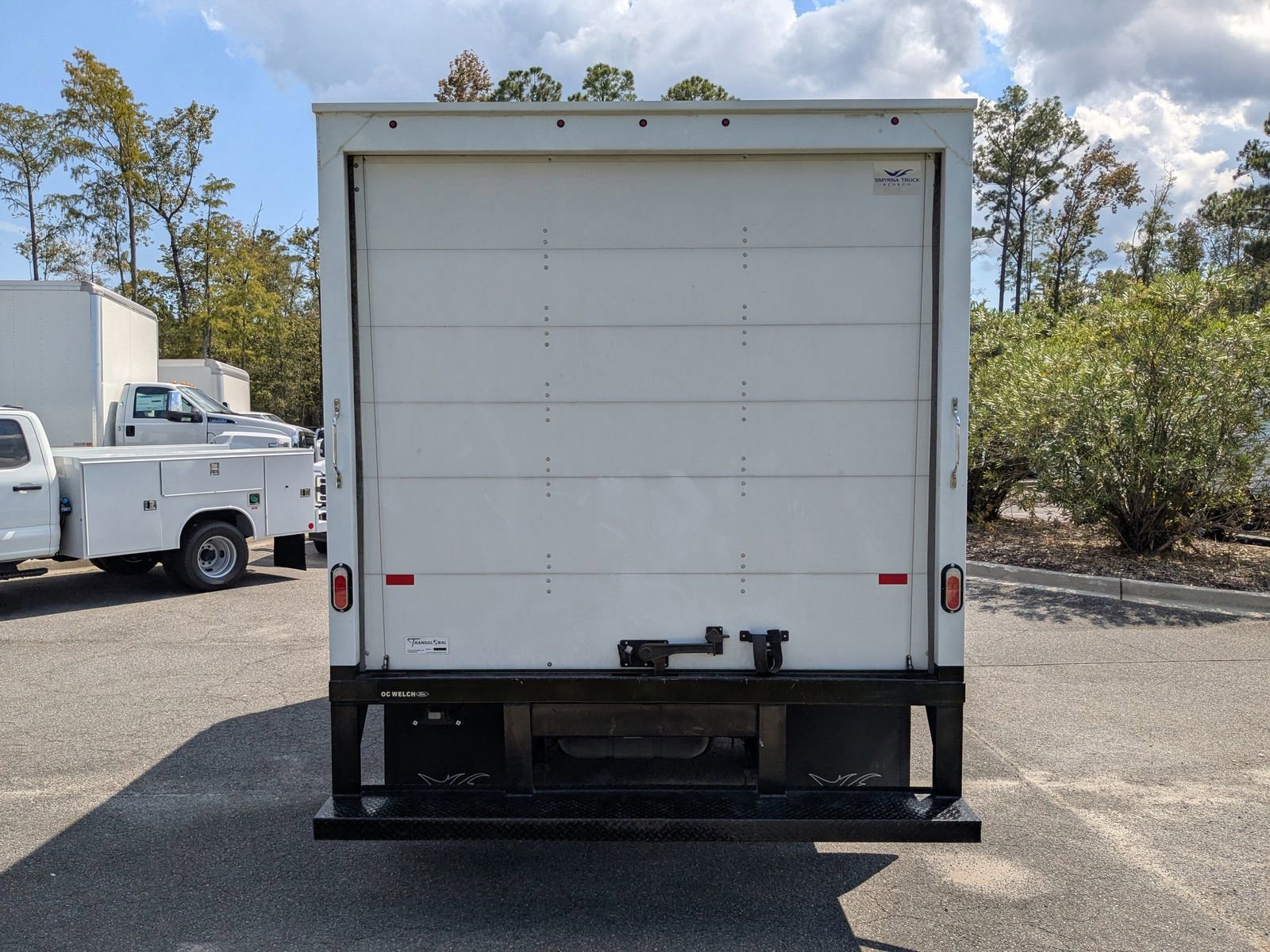 Certified 2024 Ford E-350 and Econoline 350 Super Duty w/ Power Windows & Locks Group image 4