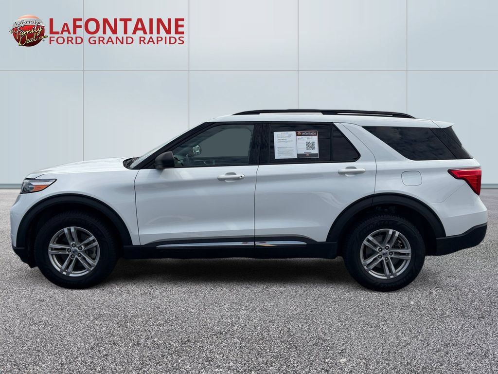 Certified 2022 Ford Explorer XLT w/ Equipment Group 202A AWD/4WD image 4