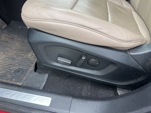 Certified 2022 Ford Explorer Limited RWD image 27