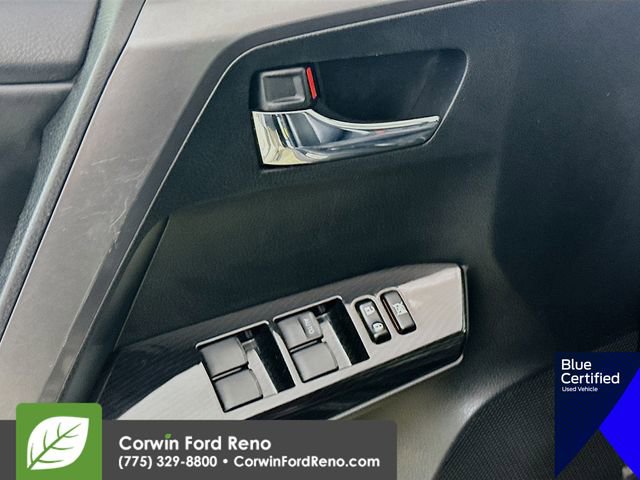 Used 2018 Toyota RAV4 SE image 20