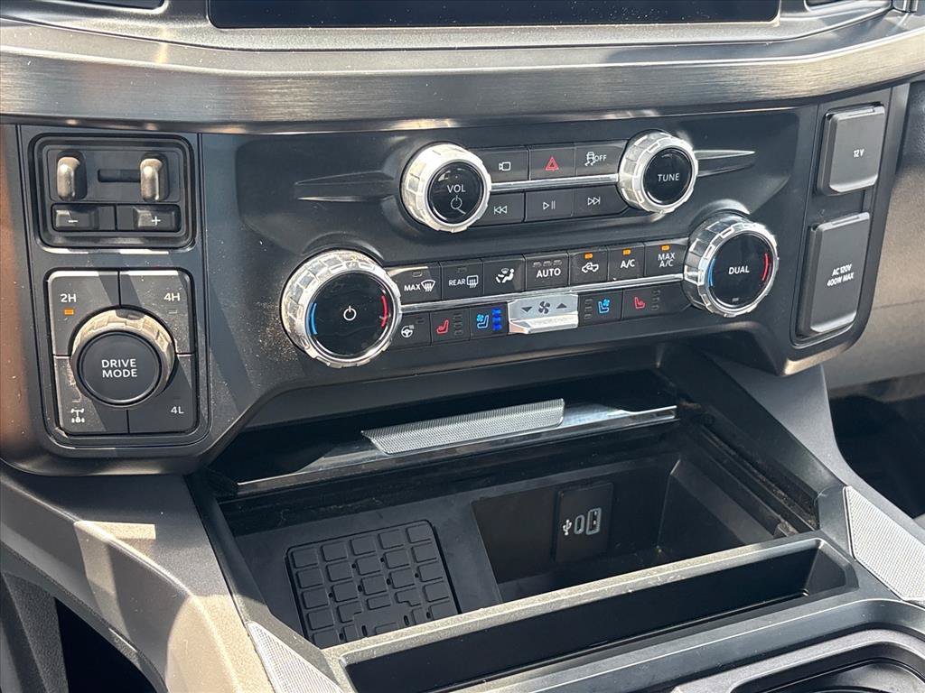 Certified 2025 Ford F250 Lariat w/ Black Appearance Package AWD/4WD image 35
