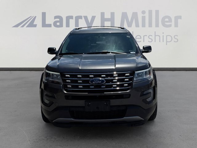 Certified 2017 Ford Explorer Limited AWD/4WD image 8