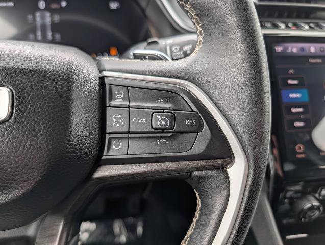 Used 2023 Jeep Grand Cherokee Limited AWD/4WD image 20