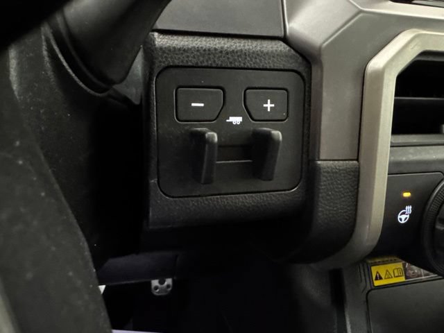 Used 2024 Toyota Tacoma TRD Sport w/ TRD Sport Premium Package AWD/4WD image 18