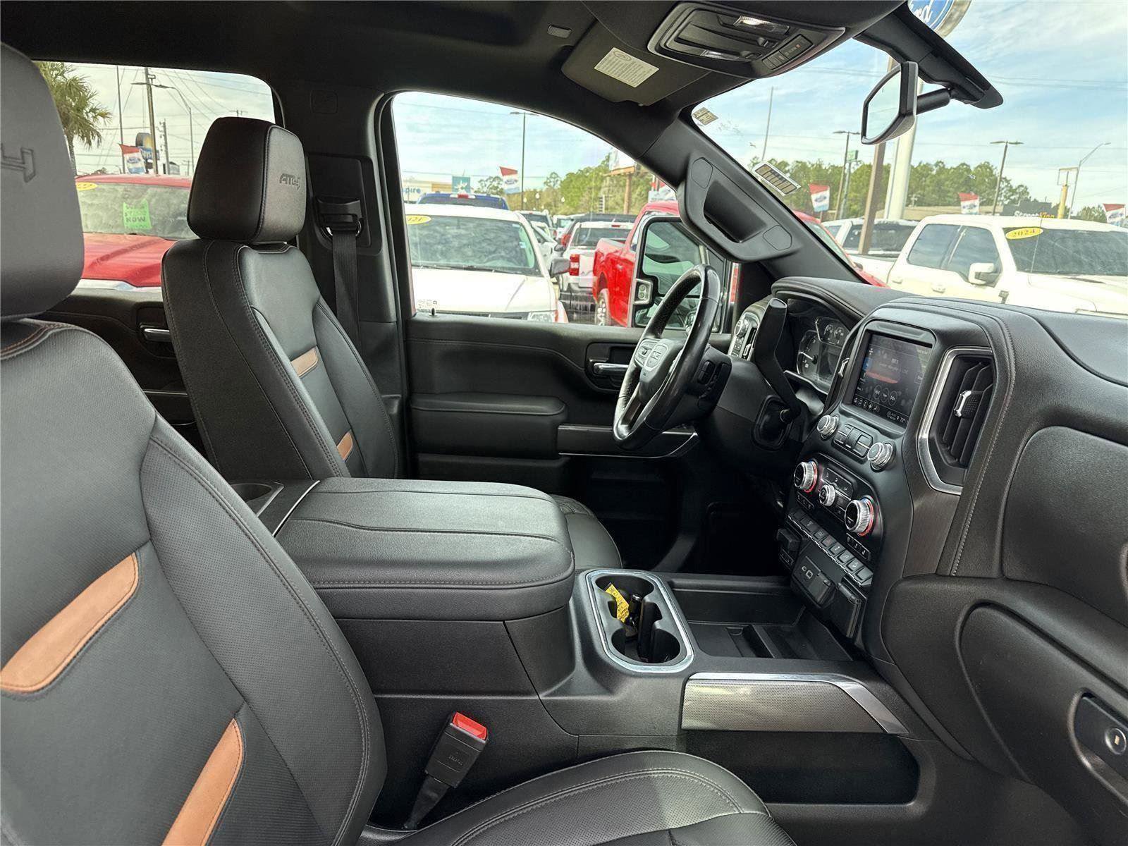 Used 2023 GMC Sierra 2500 AT4 image 18