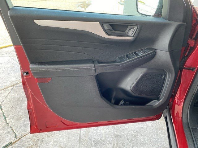 Certified 2022 Ford Escape SE w/ SE Sport Appearance Package image 8