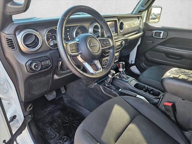 Used 2018 Jeep Wrangler Unlimited Sahara w/ Cold Weather Group image 10
