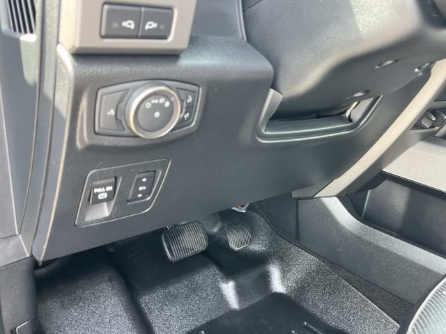 Certified 2019 Ford F150 Raptor w/ Equipment Group 802A Luxury image 30