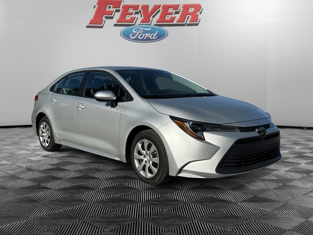 Used 2024 Toyota Corolla LE FWD image 7