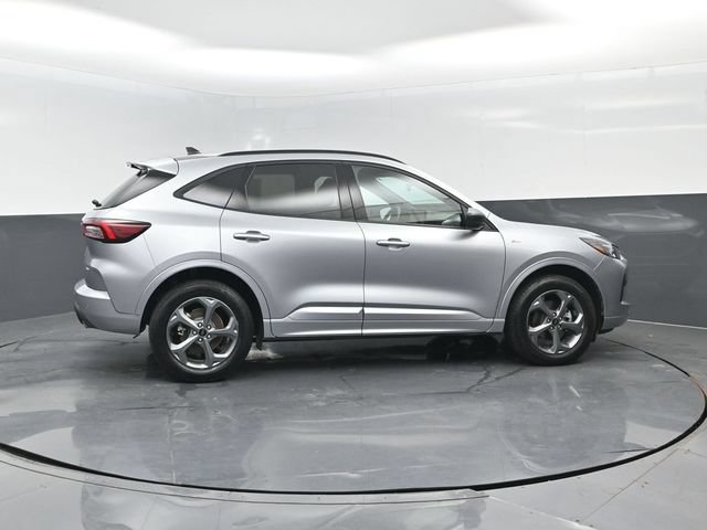 Certified 2024 Ford Escape ST-Line w/ Tech Pack #1 AWD/4WD image 3