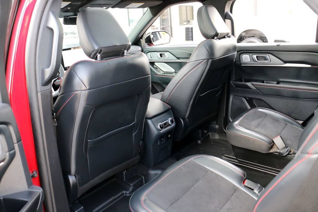 Certified 2025 Ford Explorer ST AWD/4WD image 24