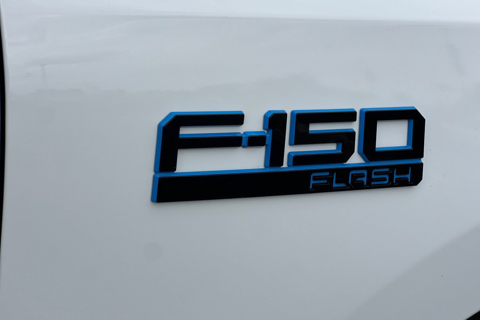 Certified 2025 Ford F150 Lightning Flash AWD/4WD image 26
