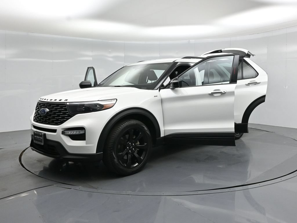 Certified 2023 Ford Explorer ST-Line w/ Class IV Trailer Tow Package RWD image 32