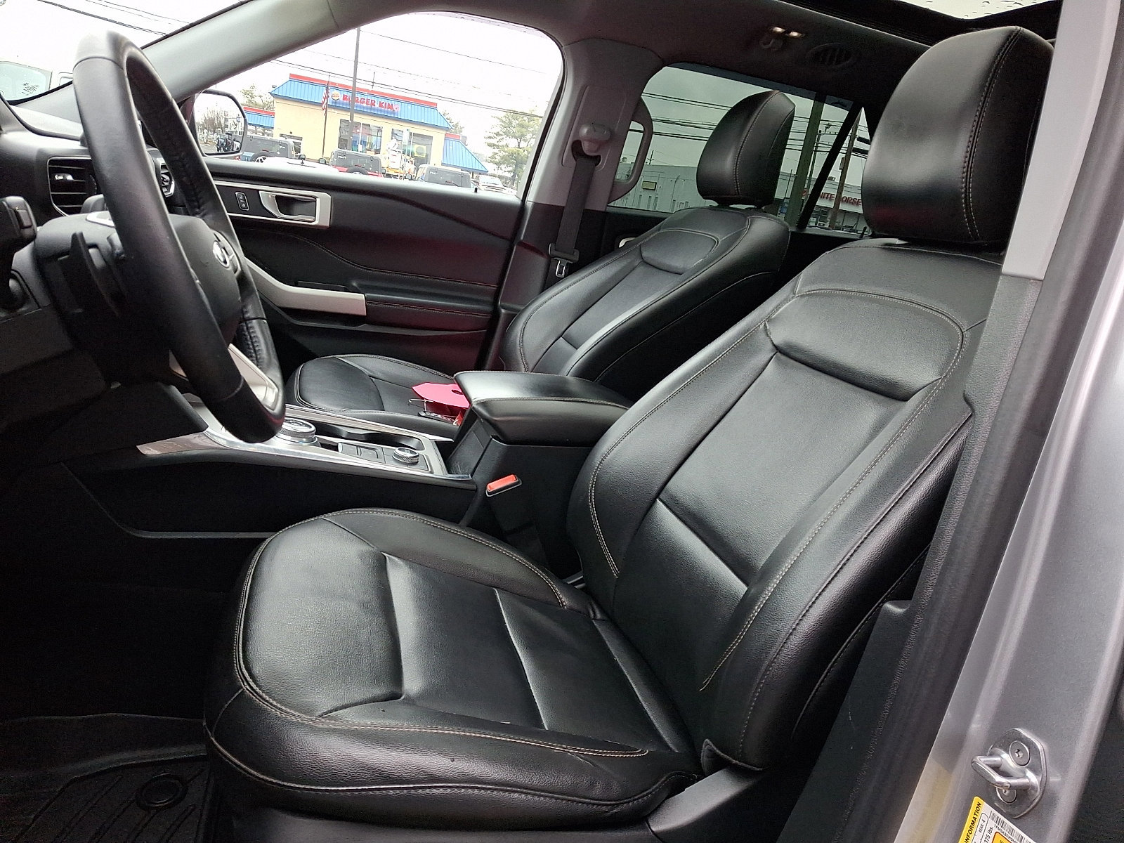 Certified 2021 Ford Explorer XLT w/ Equipment Group 202A image 16