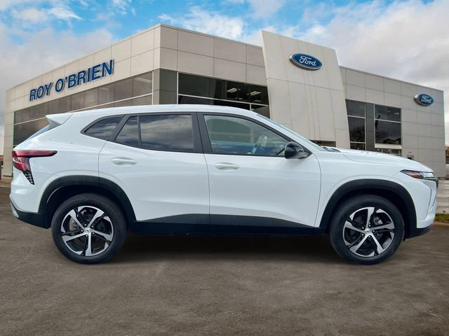 Used 2024 Chevrolet Trax RS w/ Driver Confidence Package FWD image 6