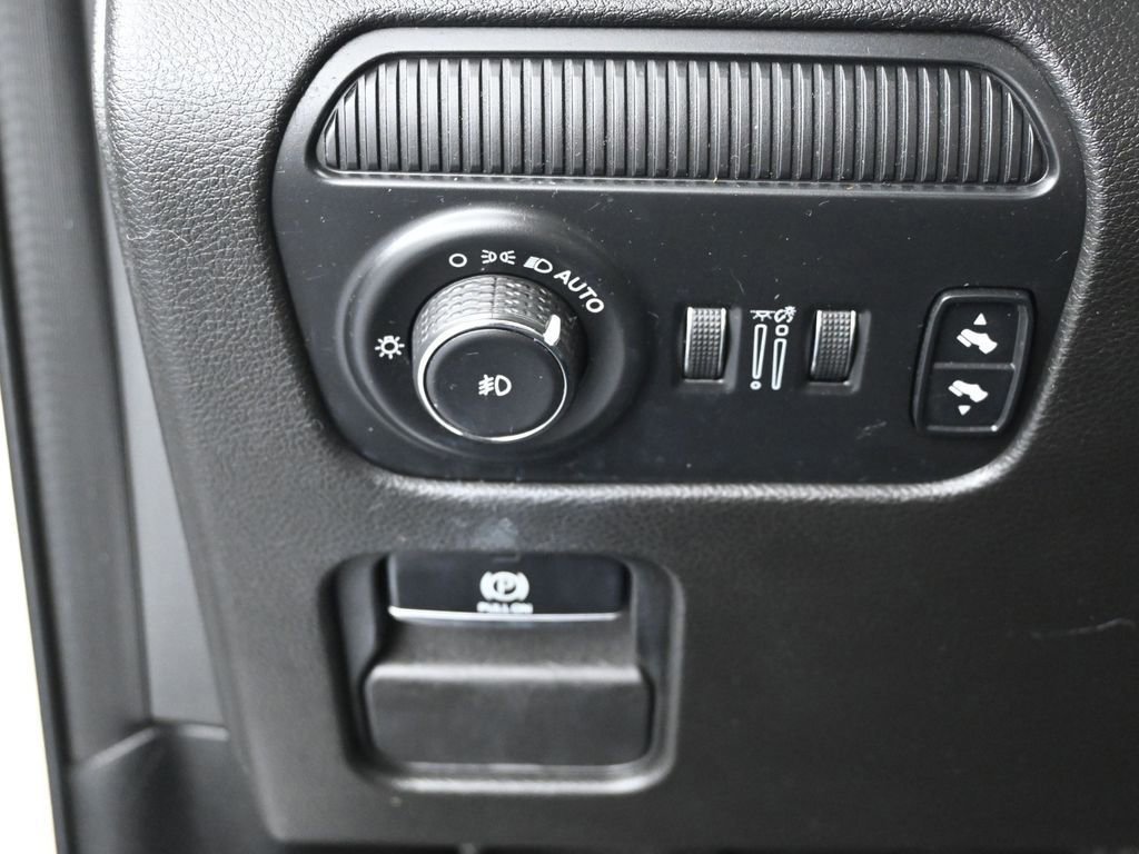 Used 2022 Jeep Wagoneer Series III w/ Premium Group I image 43