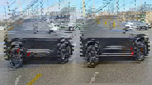 Certified 2021 Ford Mustang Mach-E GT image 10