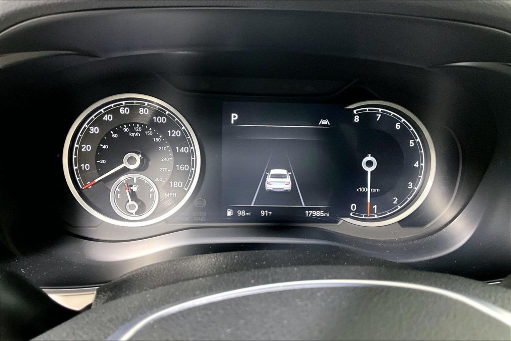 Used 2025 Genesis G70 2.5T RWD image 20