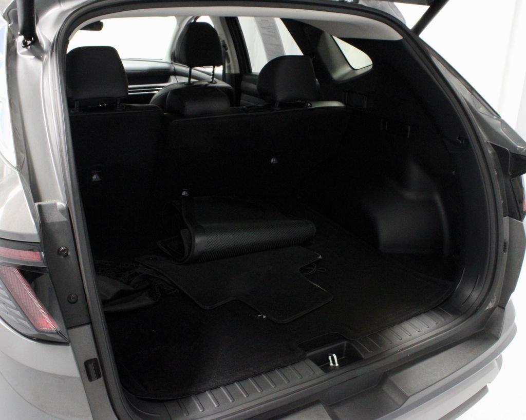 Used 2025 Hyundai Tucson SEL AWD/4WD image 13
