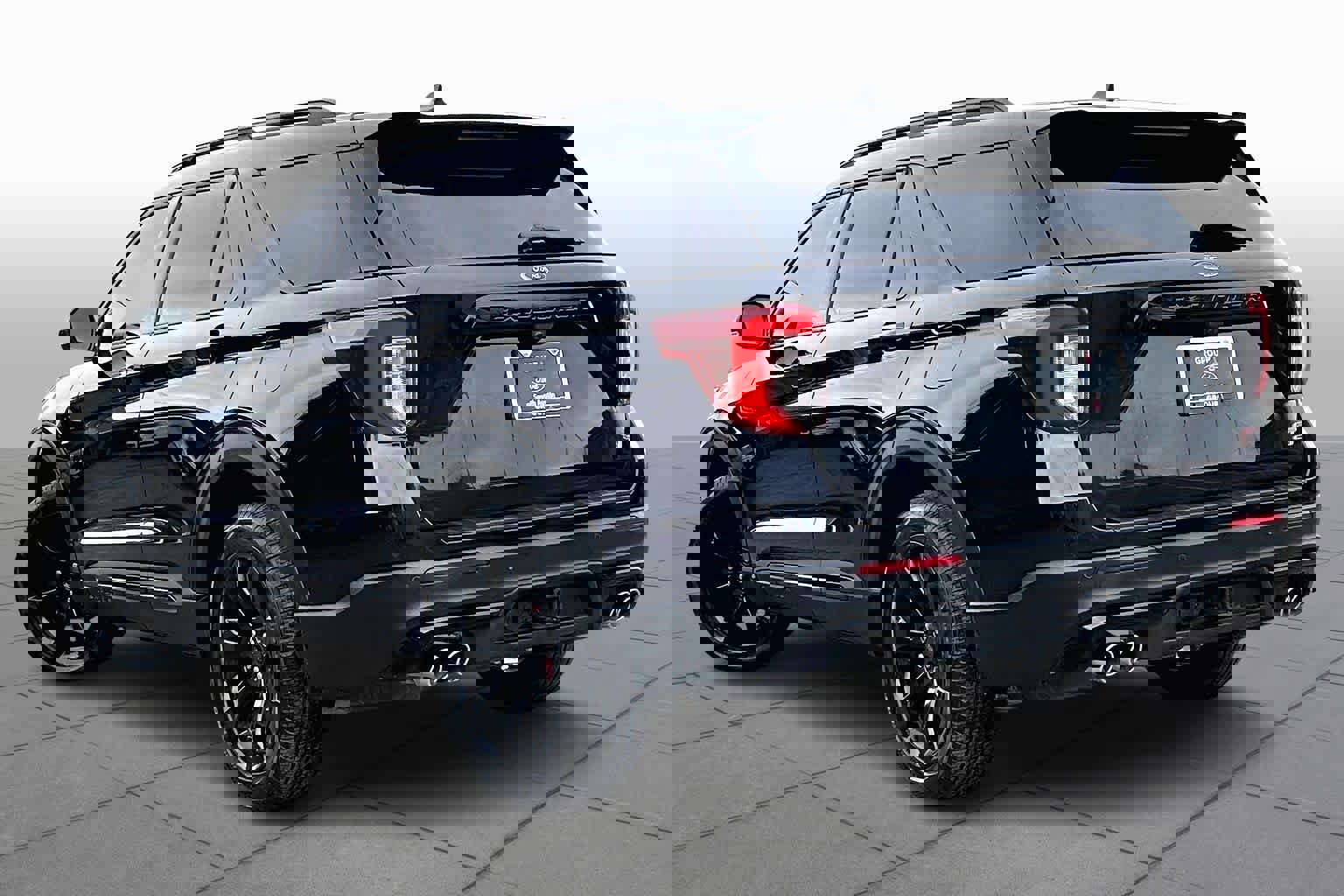 Certified 2022 Ford Explorer ST w/ Equipment Group 401A image 4