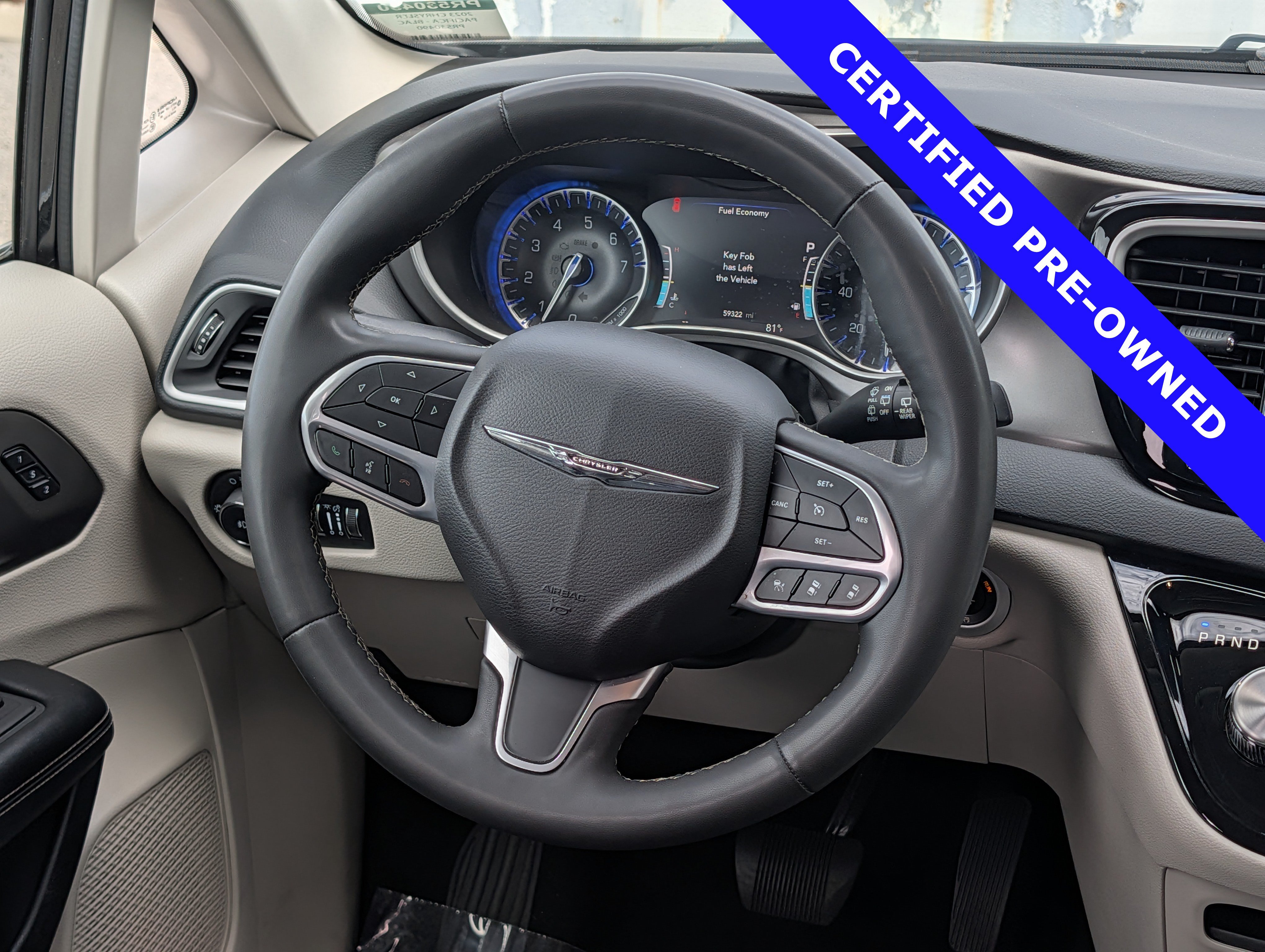 Used 2023 Chrysler Pacifica Touring-L FWD image 19