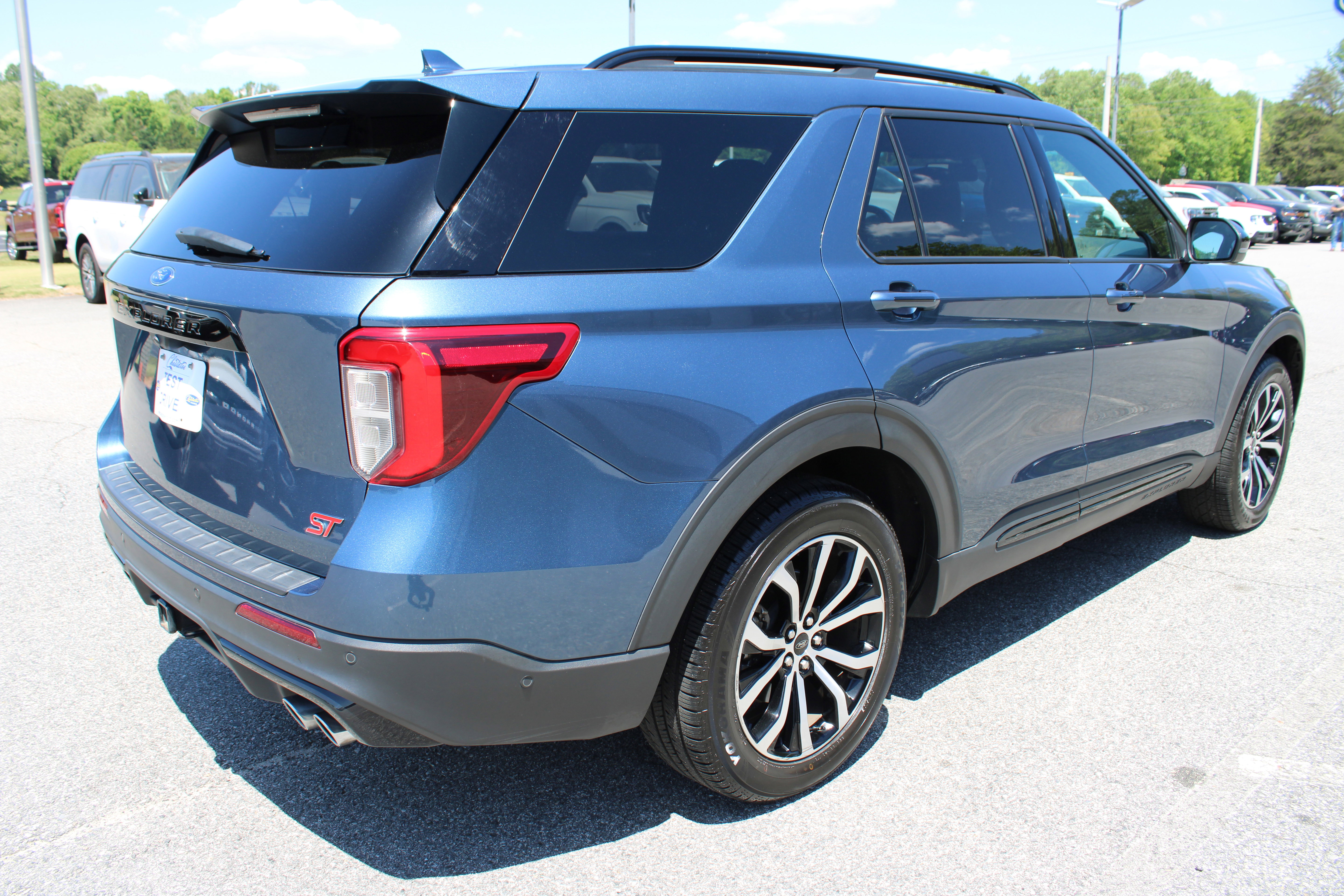 Certified 2020 Ford Explorer ST w/ Premium Technology Package AWD/4WD image 6