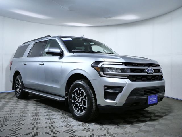 Certified 2023 Ford Expedition Max XLT image 5