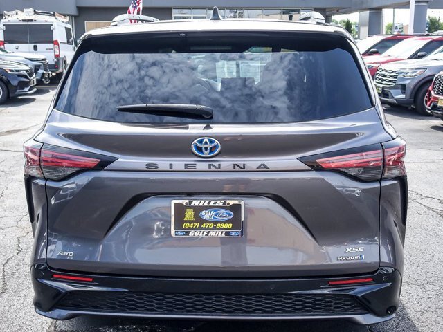 Used 2021 Toyota Sienna XSE w/ XSE Plus Package AWD/4WD image 8