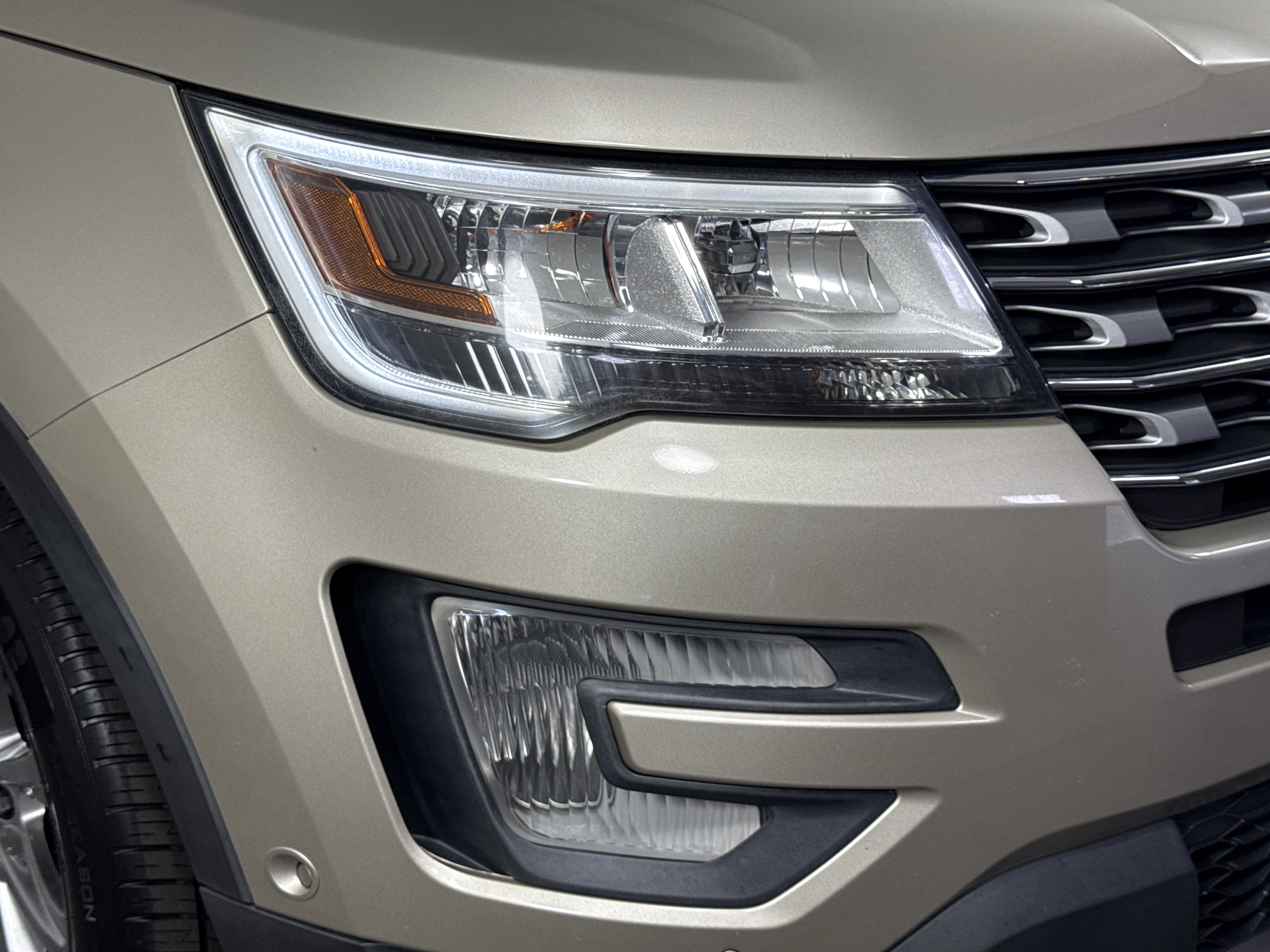 Certified 2017 Ford Explorer Limited w/ Equipment Group 301A image 7